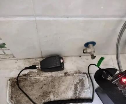 萨迦屋顶漏水维修公司分享下卫生间漏水的危害及解决方法